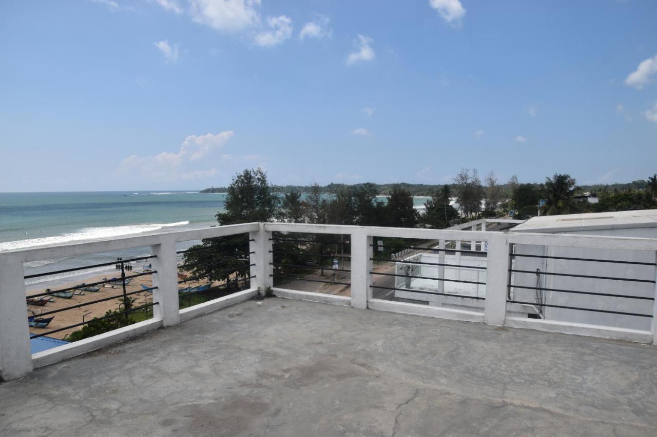 Hotel Dazzle Bay By Twenty Two Weligama Exterior foto